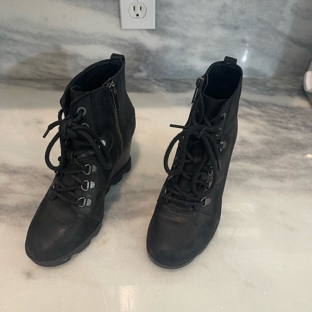 Sorel Black Lace-Up Combat Ankle Boots with Side Zipper